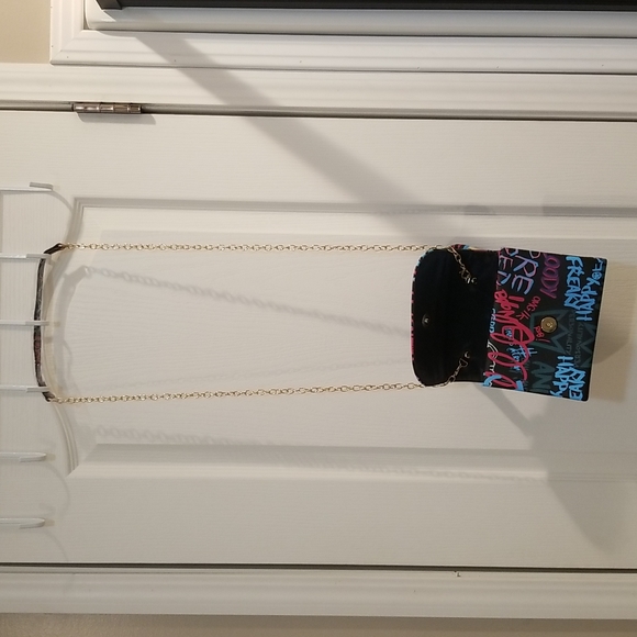 NWT Hello 3aM Graffiti Crossbody Purse - Picture 4 of 12